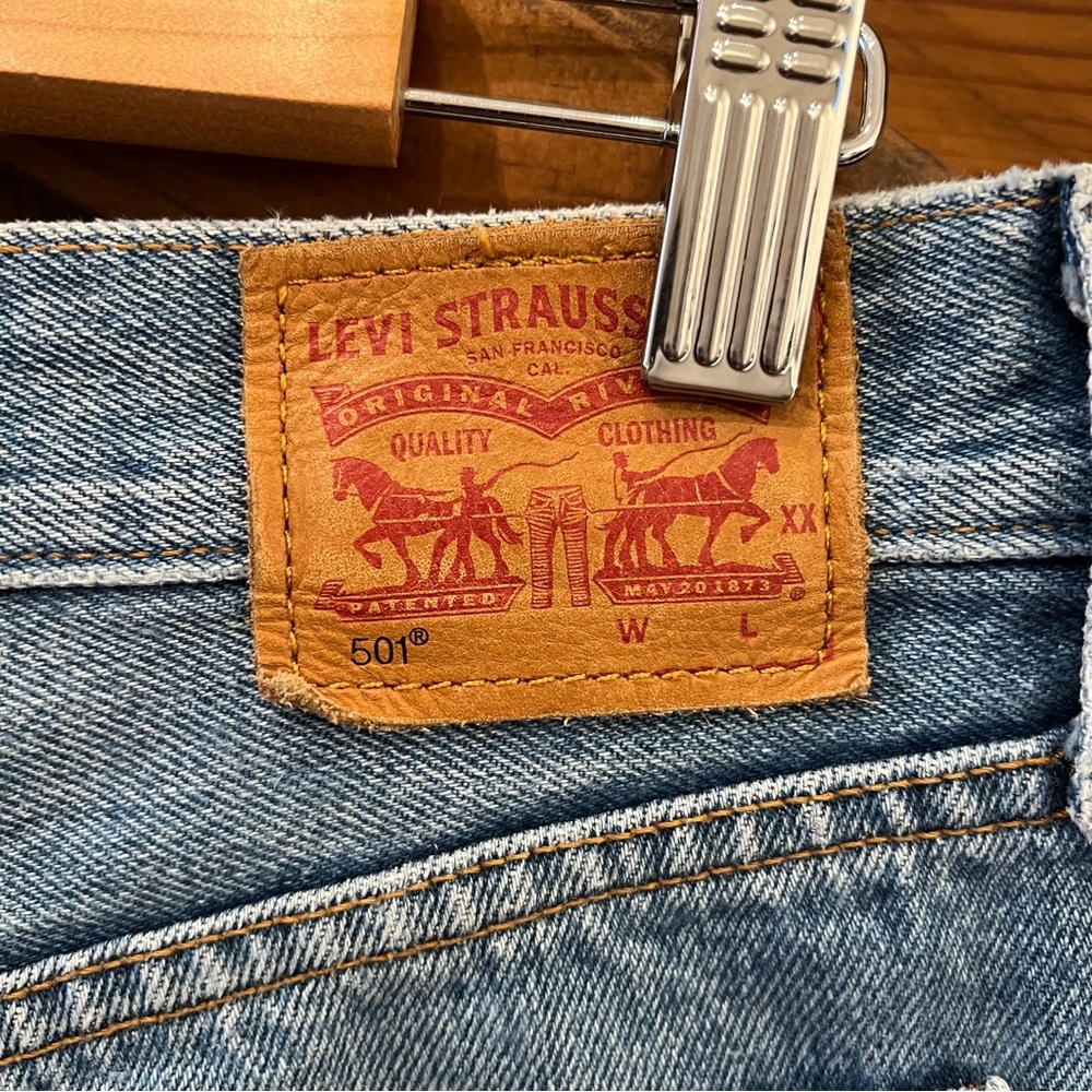 Levi’s 501 Distressed Denim Shorts - Picture 8 of 12